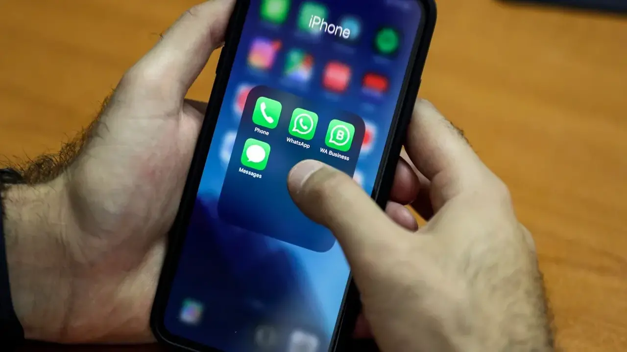 تحديثات مرتقبة.. مزايا ذكية لمجموعات واتساب تغير تجربة الدردشة بشكل كامل